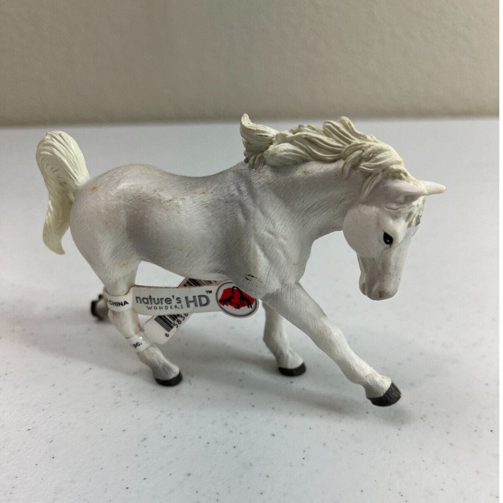 Nature's Wonders HD Horse White Decorative Artwork Sculpture Animal Toy